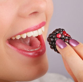 Essayez ces aliments pour des dents et des gencives en santé